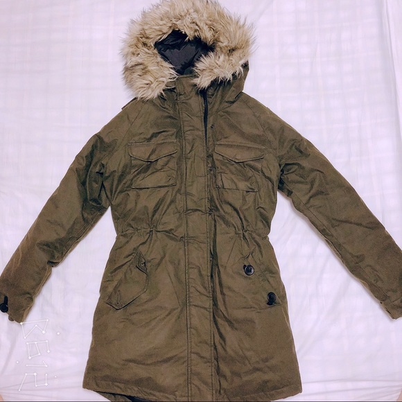 Community Aritzia Dark Green Down Like New - Picture 1 of 6